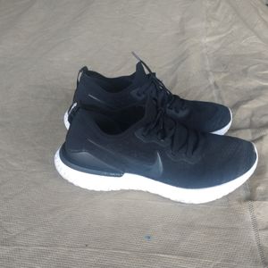 Nike epic react flynit
